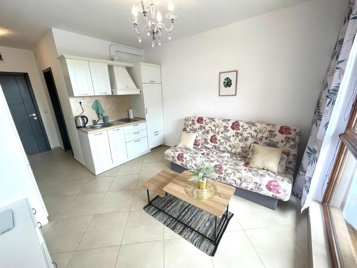 Destination Bulgaria 2000 Cascadas Private Summer Family Apartments Pantai Sunny Bagian luar foto