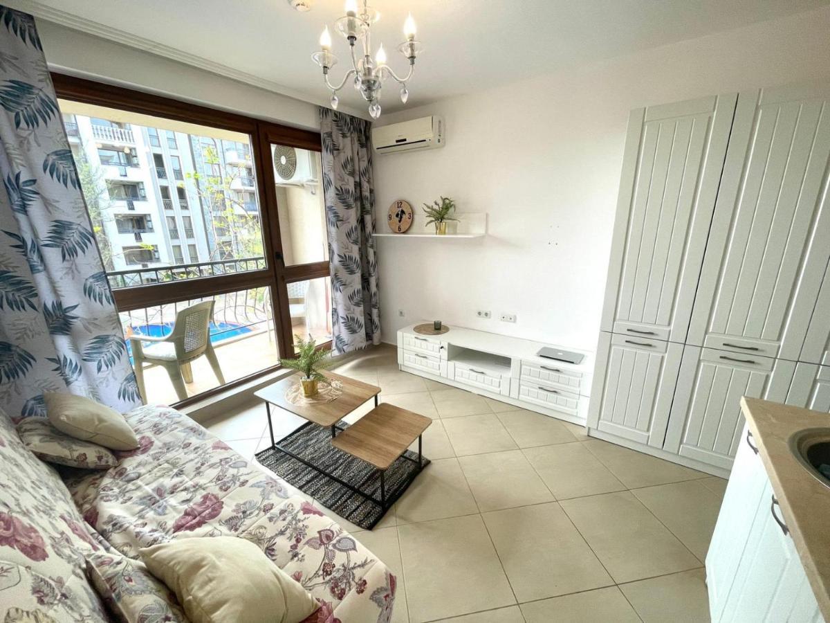 Destination Bulgaria 2000 Cascadas Private Summer Family Apartments Pantai Sunny Bagian luar foto