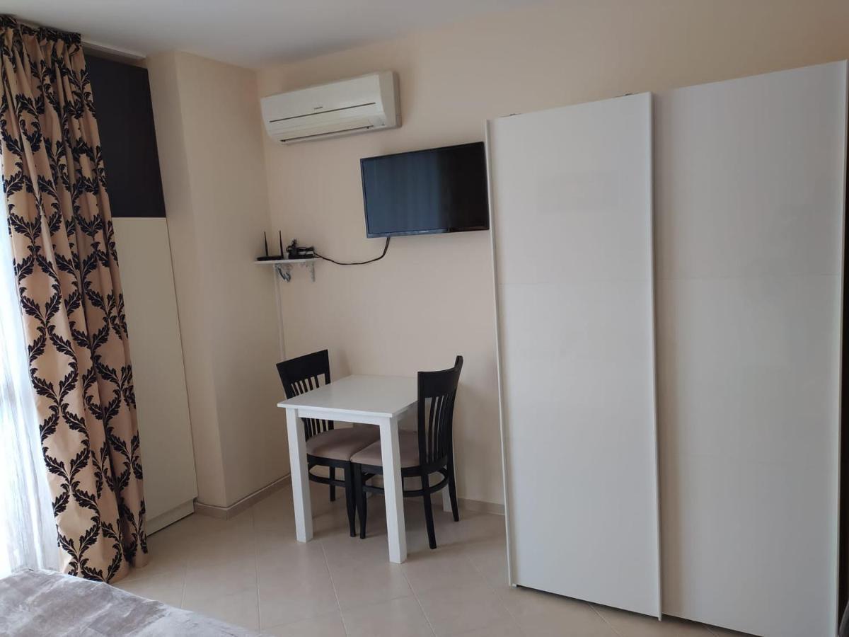 Destination Bulgaria 2000 Cascadas Private Summer Family Apartments Pantai Sunny Bagian luar foto